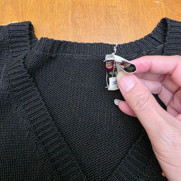 Vintage Susan Bristol New Traditions Cardigan Sweater Leaves Embellished M FLAWS - Picture 5 of 13